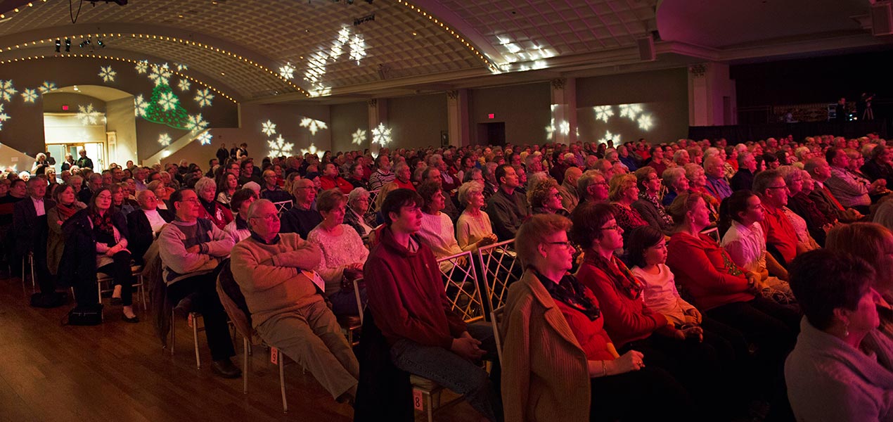 Mighty Wurlitzer concerts play to sold out audiences, and this one is also "SRO."