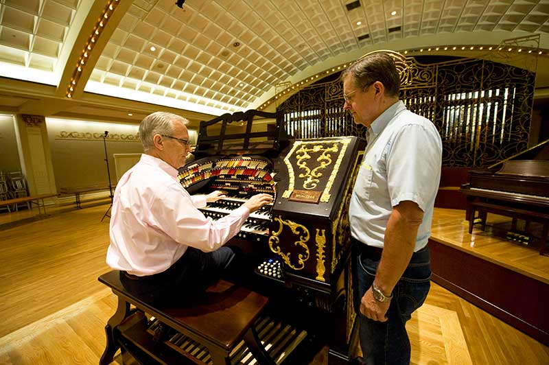 Ron Wehmeier of Ronald F. Wehmeier, Inc. Pipe Organ Service rebuilt the Wurlitzer, oversaw the construction work and installed the organ in the Ballroom of Cincinnati Music Hall.