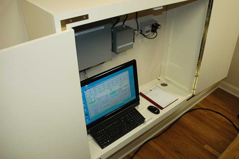 A modern (for 2009) computer-based system is used to control the instrument.