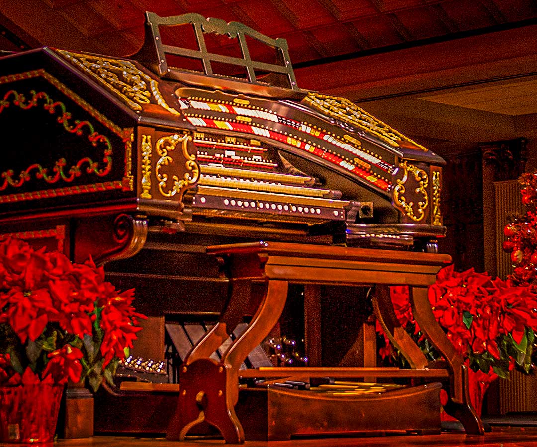 Happy Holidays with the Mighty Wurlitzer Organ, Dec. 9, 2022