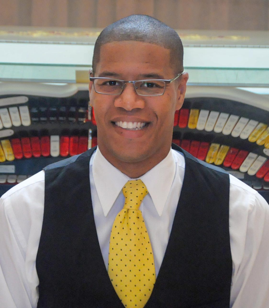 <h5>Organist Tedde Gibson</h5> Organist Tedde Gibson